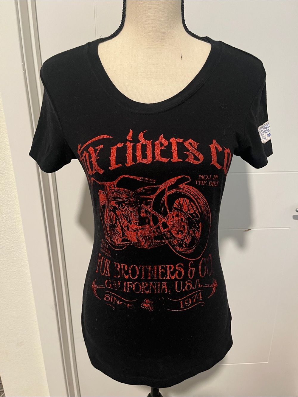 Fox Racing Fox Riders Co California USA Bike Distressed Graphic T-Shirt